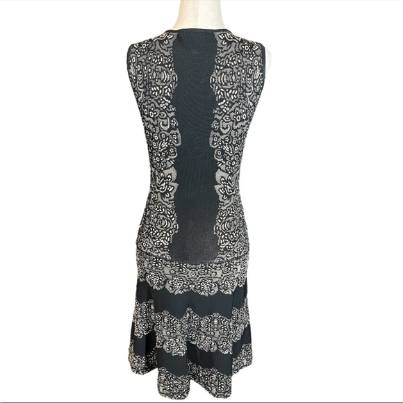 BCBGMAXAZRIA Wilma Black Cream Jacquard Lace Fit and Flare Dress Sleeveless XS - Picture 4 of 11